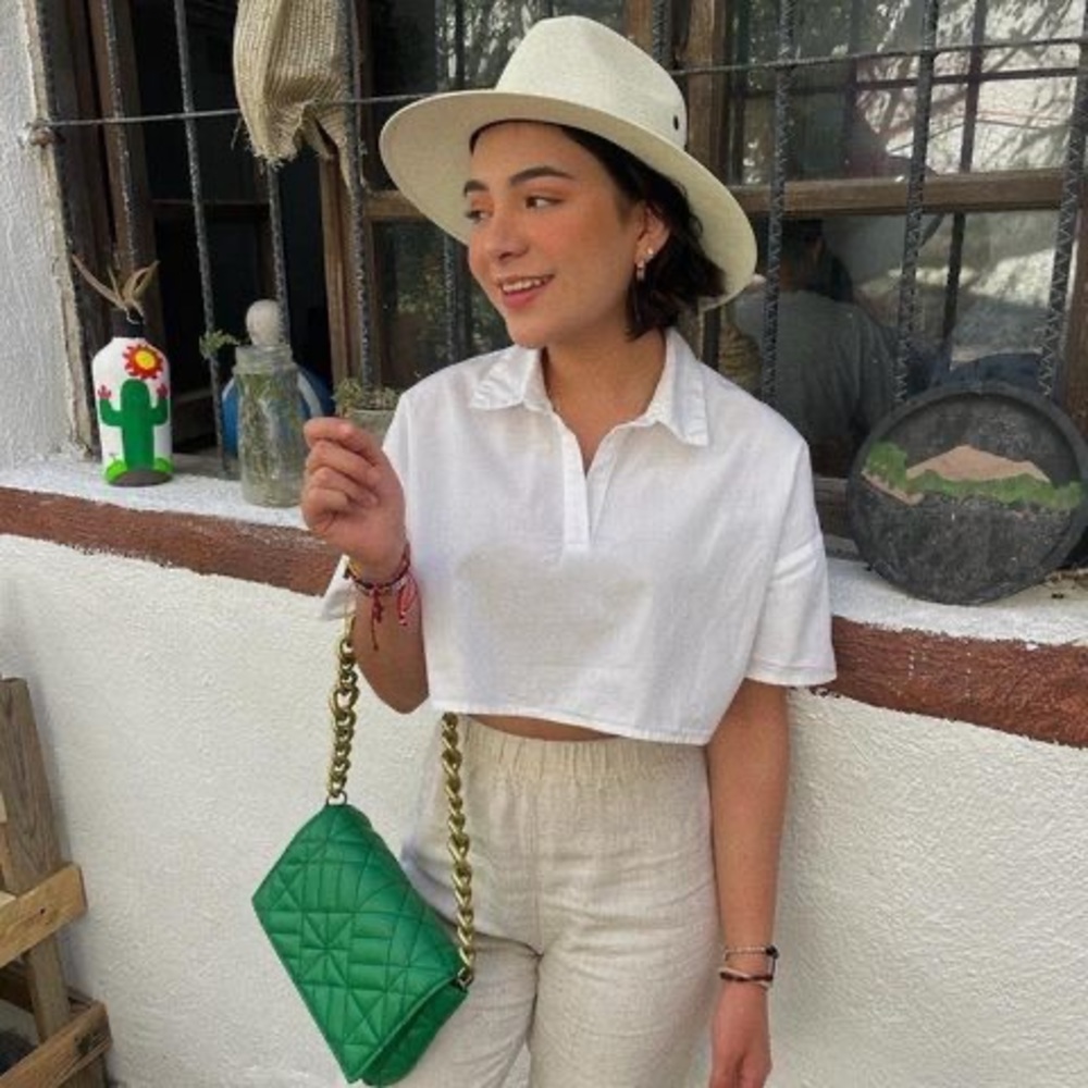 Meet your Posher, Azucena